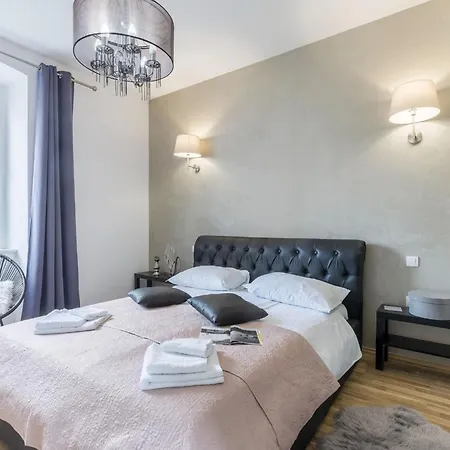 Classic One Bedroom With Sea View