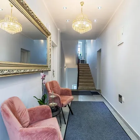 Classic One Bedroom With Sea View פולה
