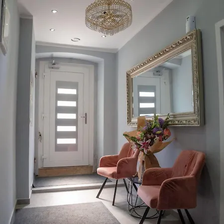 Classic One Bedroom With Sea View פולה